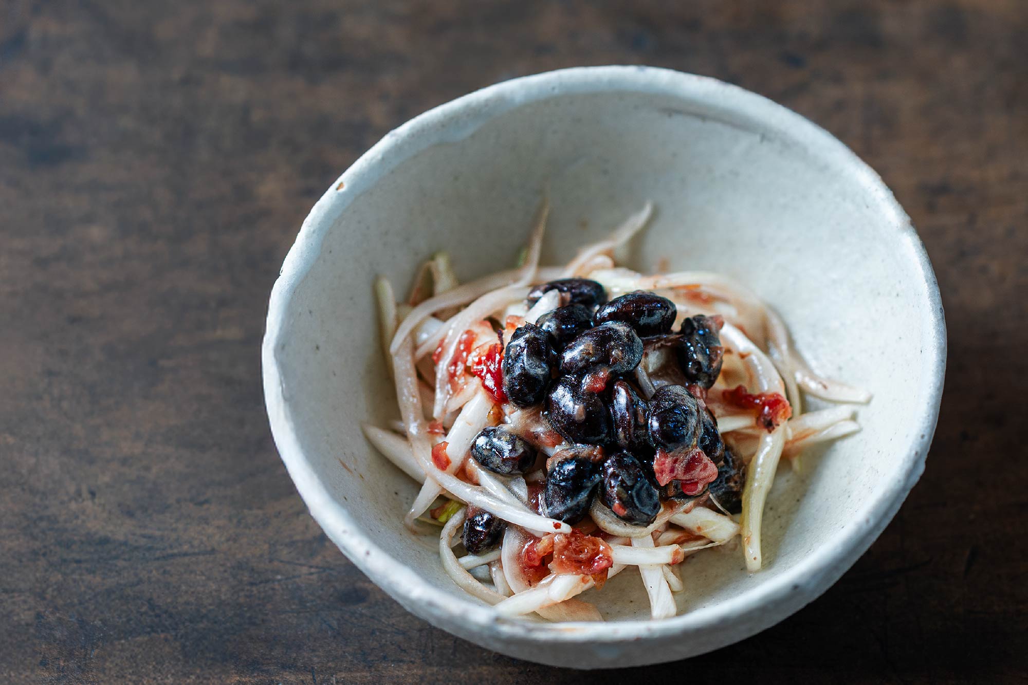 黒豆納豆と新たまねぎの梅肉あえ(所要10分)